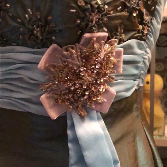 Beautiful Strapless Gown - Picture 6 of 7